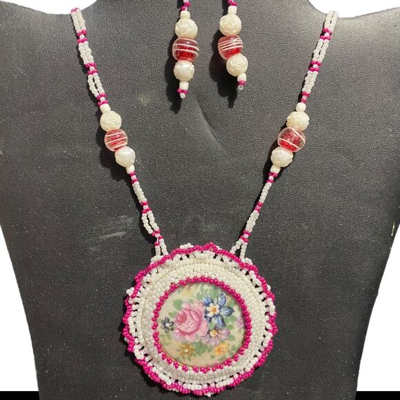 handmade seed bead rose medallion native american stye necklace & earrings set